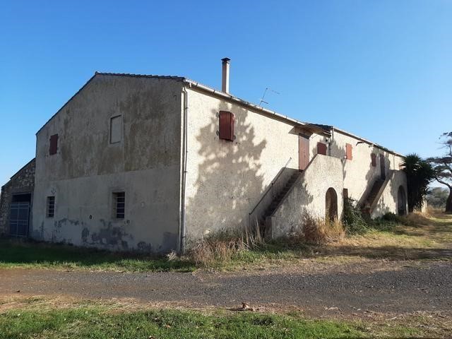Casa di corte in Vendita a Rosignano Marittimo, zona Vada, 450'000€, 6000 m²