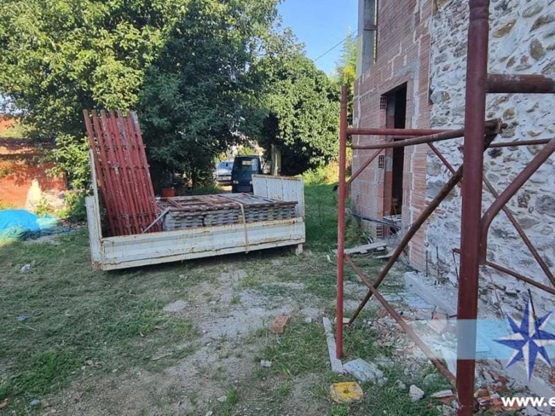 Casa Semi Indipendente in Vendita a Montignoso, 600'000&euro;, 190 m²