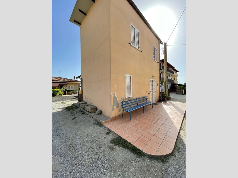 Casa Indipendente in Vendita a Lamezia Terme, 30'000€, 58 m²