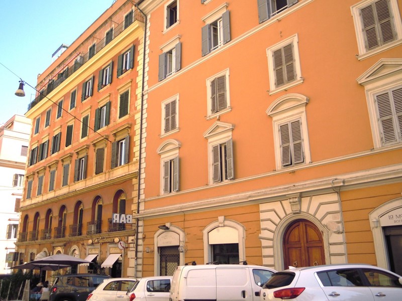Negozio in Vendita a Roma, 295'000€, 235 m²