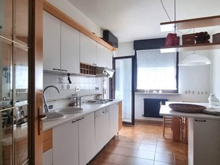 Appartamento in Vendita a Bolzano, 415'000€, 122 m²