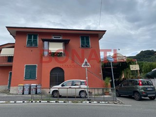 Attività commerciale in Vendita a La Spezia, zona Periferia Nord Ovest, 130'000€, 294 m²