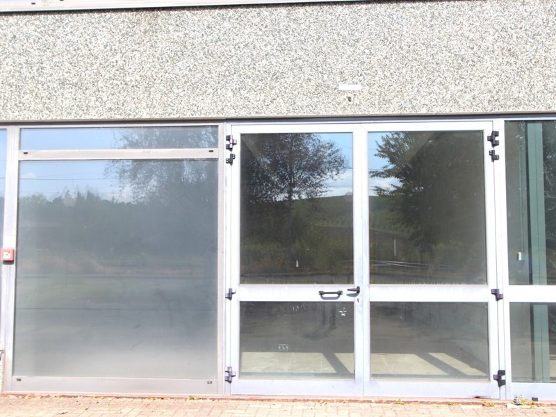 Immobile commerciale in Affitto a Valsamoggia, zona Bazzano, 2'400€, 580 m²