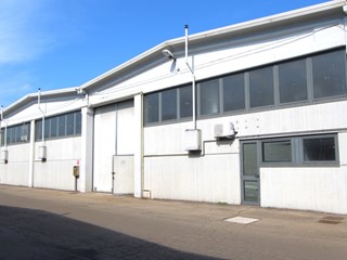 Immobile commerciale in Affitto a Valsamoggia, zona Bazzano, 2'400€, 580 m²