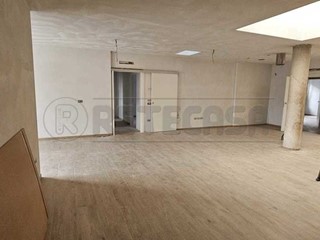 Appartamento in Vendita a Salzano, 350'000€, 200 m², con Box
