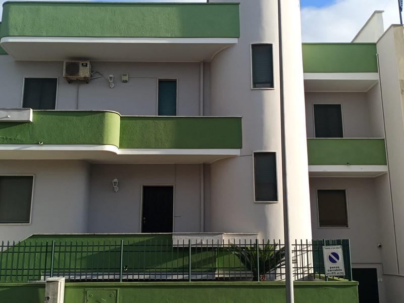 Villa in Vendita a San Donaci, 270'000€, 280 m², con Box