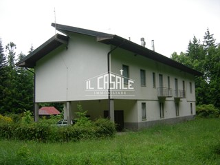 Casa Indipendente in Vendita a Pelago, zona Pelago, 400'000€, 630 m²