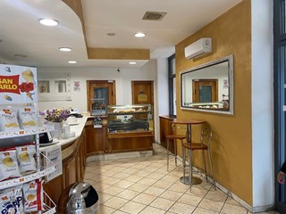 Attività commerciale in Vendita a Massa, 75'000&euro;, 45 m²