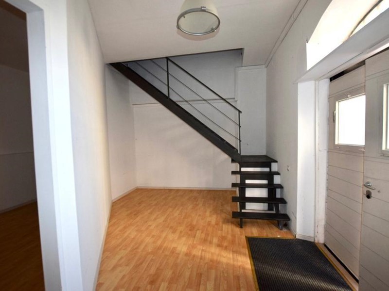 Ufficio in Affitto a Pontedera, 580€, 66 m²