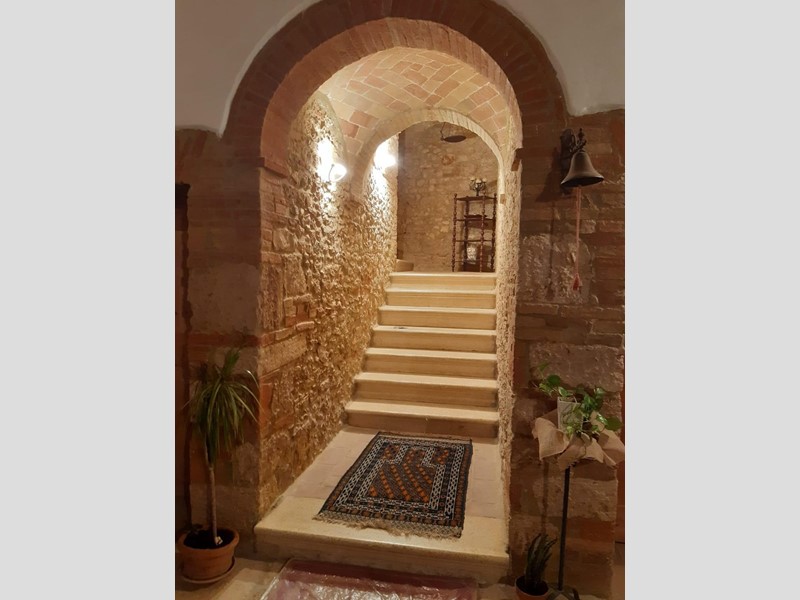 Casale in Vendita a Monteriggioni, zona Strove, 1'200'000&euro;, 350 m²