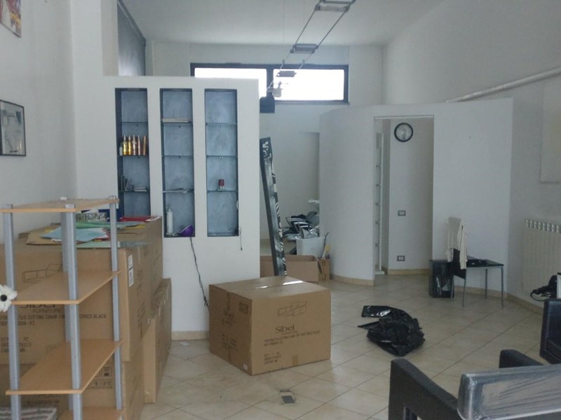 Immobile commerciale in Affitto a Carrara, 550€, 69 m²