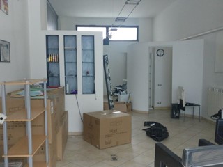 Immobile commerciale in Affitto a Carrara, 550€, 69 m²