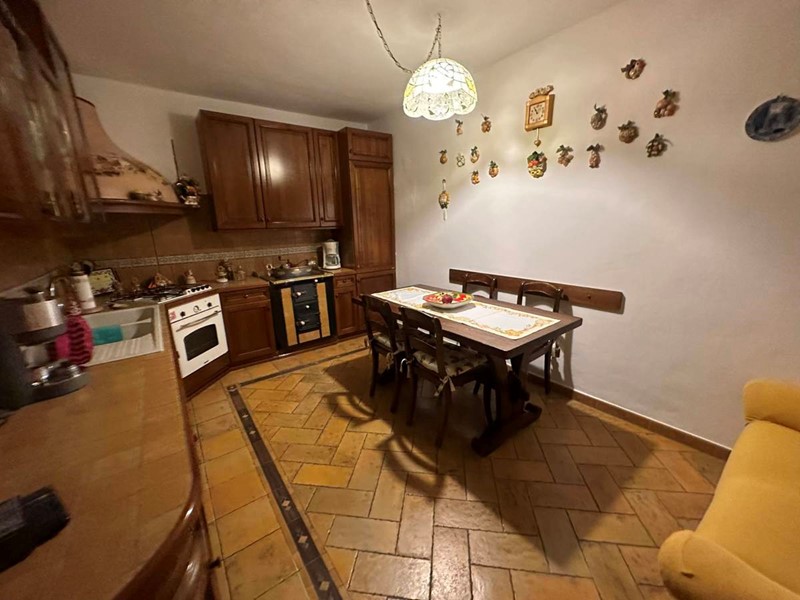 Villa in Vendita a Rovescala, 450'000€, 450 m²