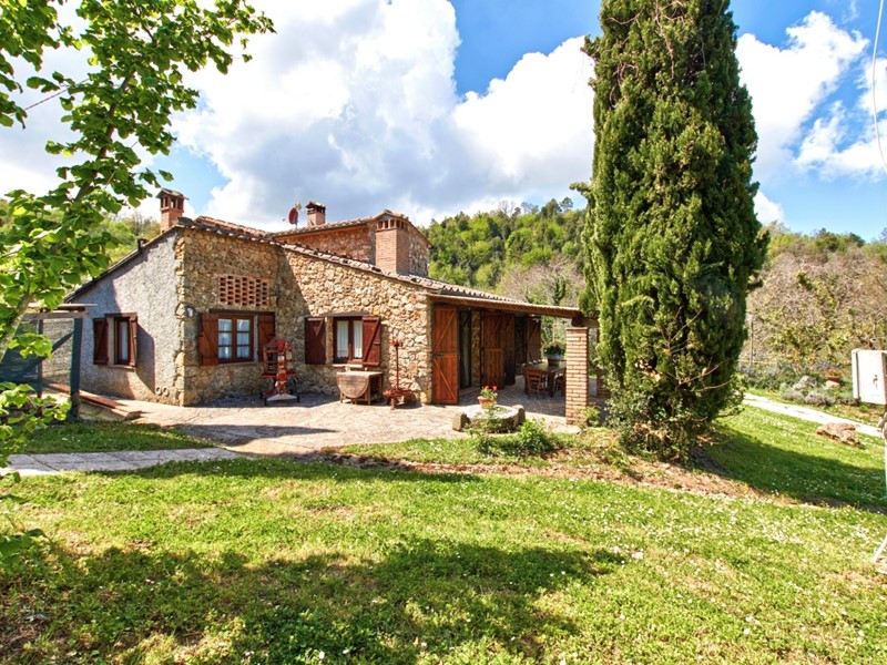 Villa in Vendita a Chianni, 1'850'000€, 400 m², arredato