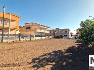 Terreno edificabile in Vendita a Mondragone, zona Via degli Oleandri, 70'000€, 1000 m²