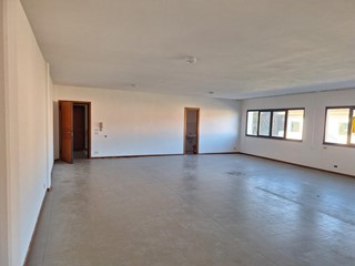 Ufficio in Vendita a Capannori, 150'000&euro;, 110 m²