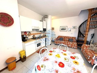 Bilocale in Vendita a Ameglia, 125'000&euro;, 42 m², arredato, con Box