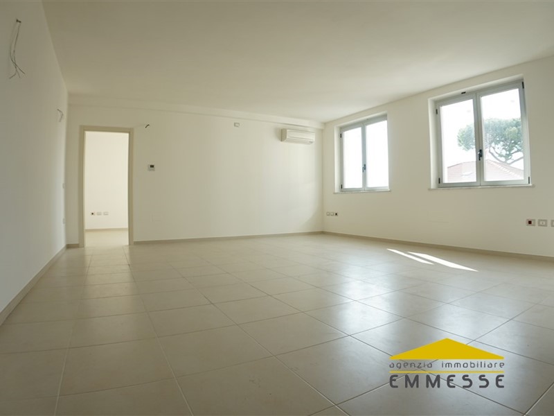 Ufficio in Vendita a Massa, 160'000&euro;, 80 m²