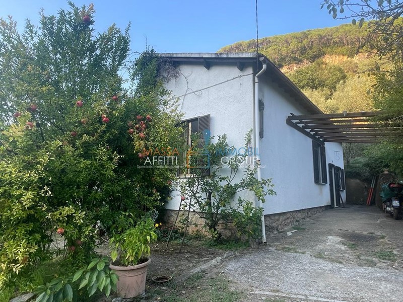 Casa Indipendente in Vendita a Massa, 308'000€, 135 m²
