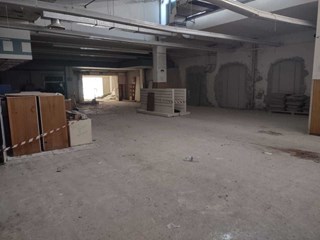 Magazzino in Affitto a Jesi, 