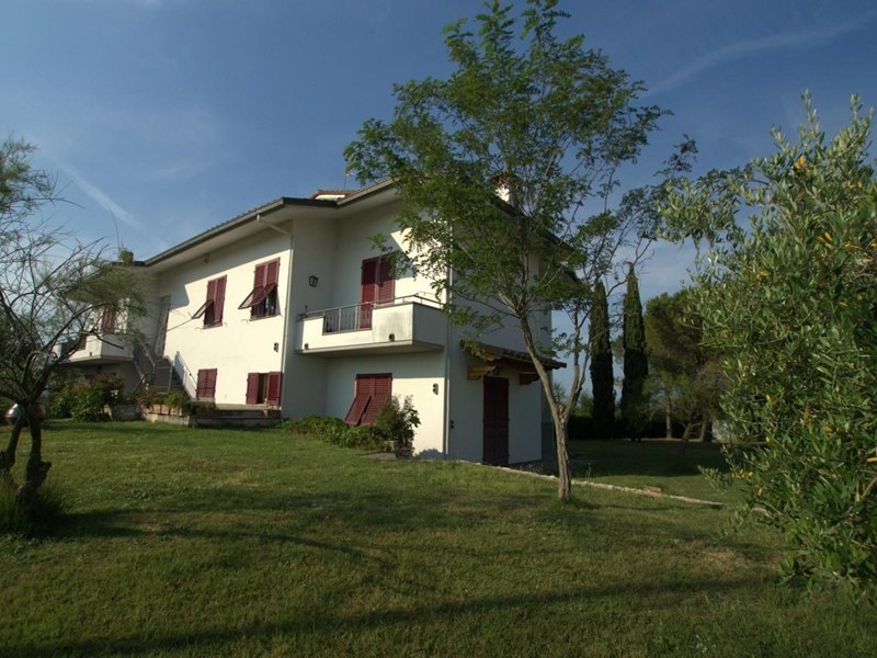 Villa in Vendita a Empoli, zona Corniola, 890'000€, 300 m²