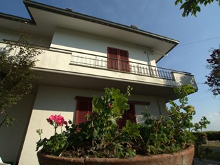 Villa in Vendita a Empoli, zona Corniola, 890'000€, 300 m²