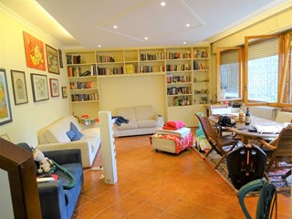 Appartamento in Vendita a Roma, zona Rinnovamento, 449'000€, 260 m²