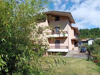 Villa in Vendita a Licciana Nardi, zona Monti, 365'000€, 320 m²