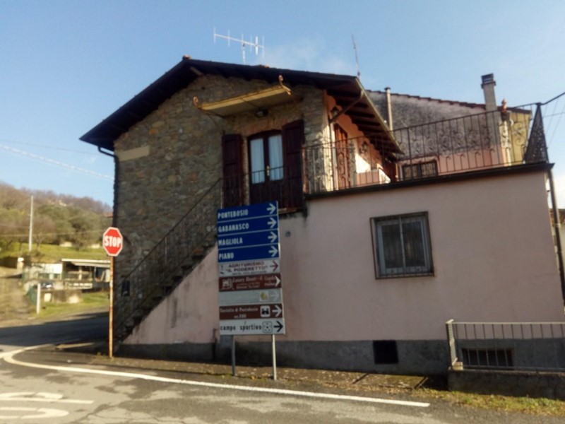 Casa Semi Indipendente in Vendita a Licciana Nardi, zona Monti, 50'000€, 50 m², arredato