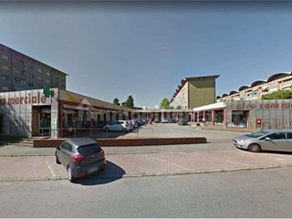 Immobile commerciale in Affitto a Collegno, zona borgonuovo, 600€, 100 m²