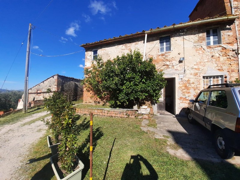 Casa Indipendente in Vendita a Montecarlo, 155'000€, 170 m²