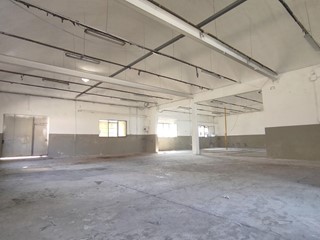 Capannone in Vendita a Santa Croce sull'Arno, 200'000€, 410 m²