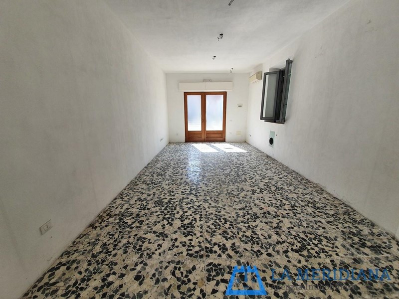 Immobile commerciale in Affitto a Larciano, 300€, 31 m²