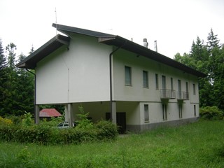 Casa Indipendente in Vendita a Pelago, zona Pelago, 400'000€, 630 m²