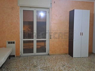 Appartamento in Vendita a Siracusa, zona ZECCHINO, 85'000&euro;, 140 m²