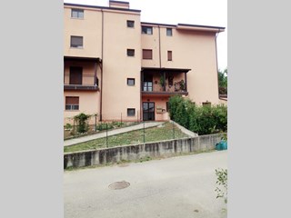 Appartamento in Vendita a Mangone, zona Mangone Piano Lago, 98'000€, 100 mq circa 