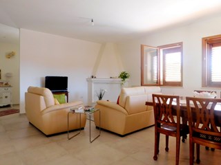 Villa in Vendita a Quartu Sant'Elena, zona Litorale Località Porticciolo, 400'000&euro;, 150 m²