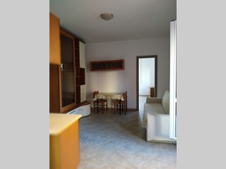 Bilocale in Vendita a Guidonia Montecelio, zona Villalba, 100'000€, 56 m², arredato