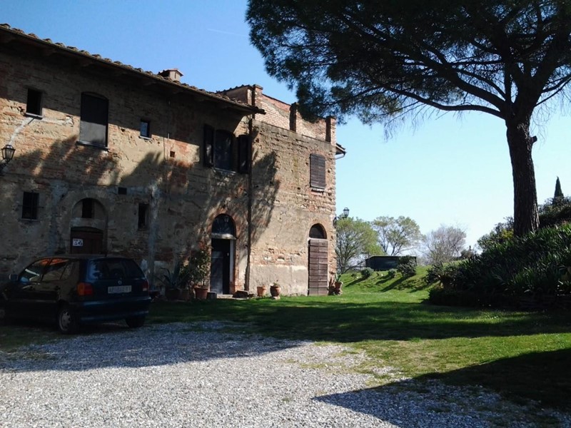 Villa in Vendita a San Miniato, zona Cusignano, 700'000€, 762 m²