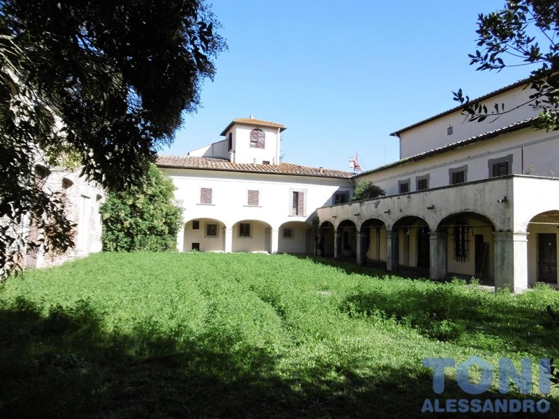 Villa in Vendita a Empoli, 2'000'000€, 2500 m², con Box