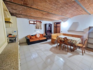 Trilocale in Vendita a Pisa, zona Marina di Pisa, 160'000€, 75 m², arredato