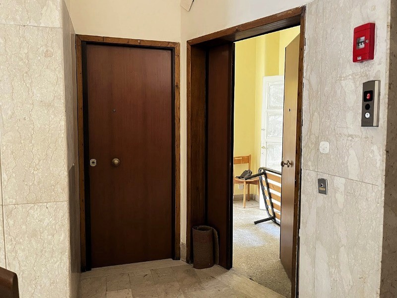 Appartamento in Vendita a Catania, 175'000€, 150 m²