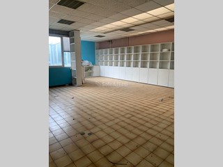 Capannone in Affitto a Faenza, zona Artigianale, 6'000€, 1000 m²