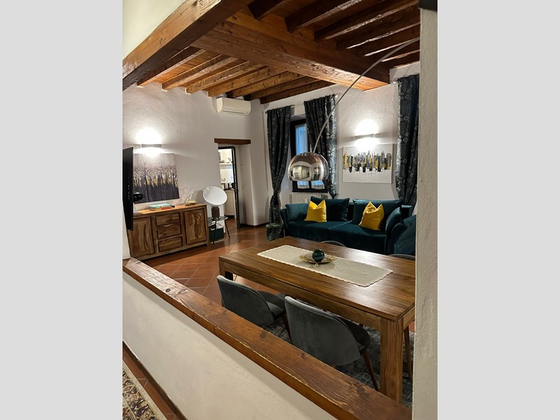 Bilocale in Affitto a Milano, zona ticinese, 1'800€, 80 m², arredato