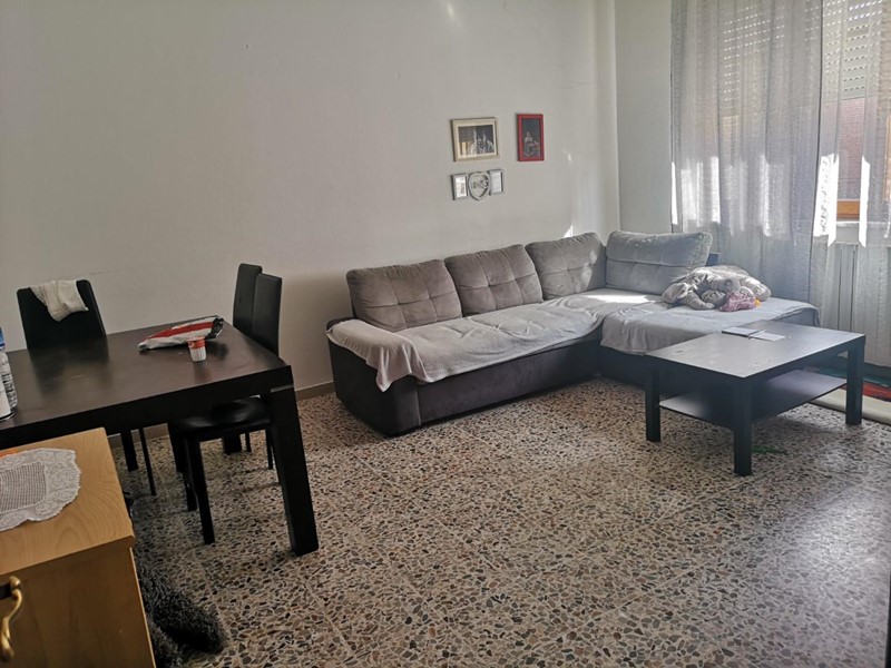 Trilocale in Vendita a Cascina, 75'000€, 58 m², arredato