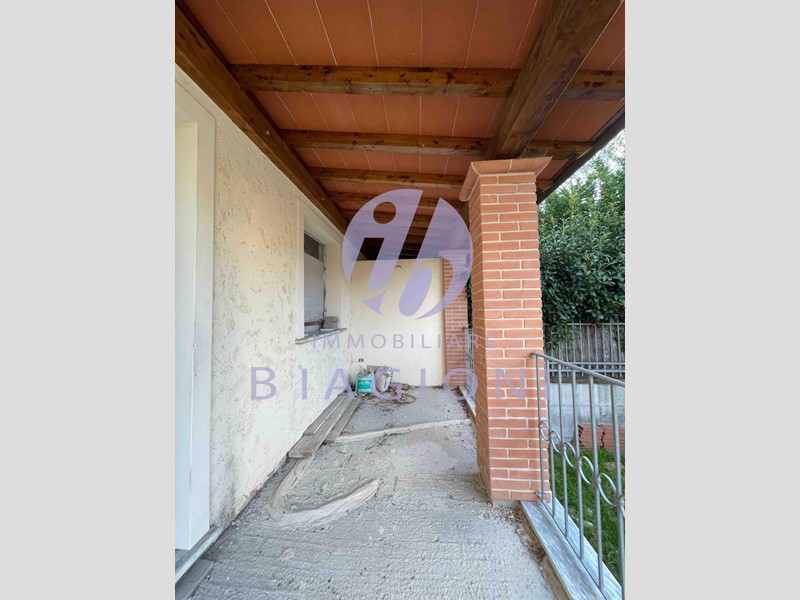 Villa bifamiliare in Vendita a Seravezza, zona Pozzi, 400'000&euro;, 160 m²