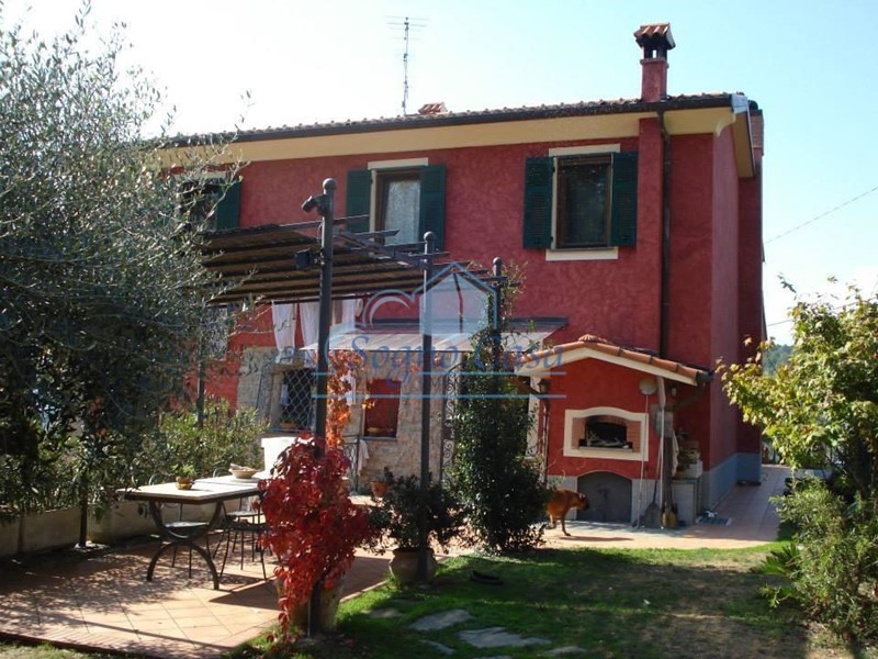 Casale in Vendita a Arcola, 790'000€, 300 m²