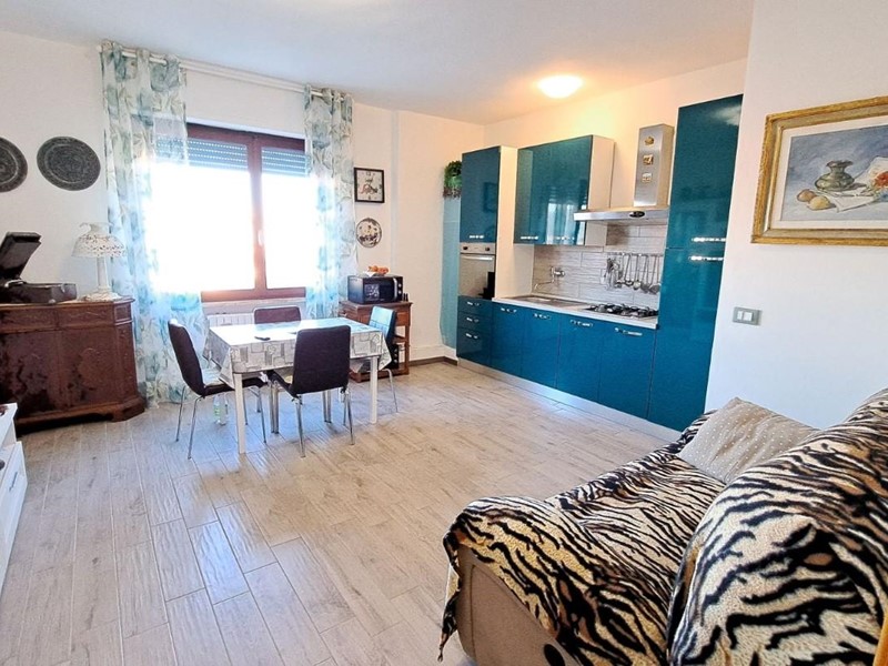 Quadrilocale in Vendita a Rosignano Marittimo, zona Rosignano Solvay, 160'000€, 80 m²