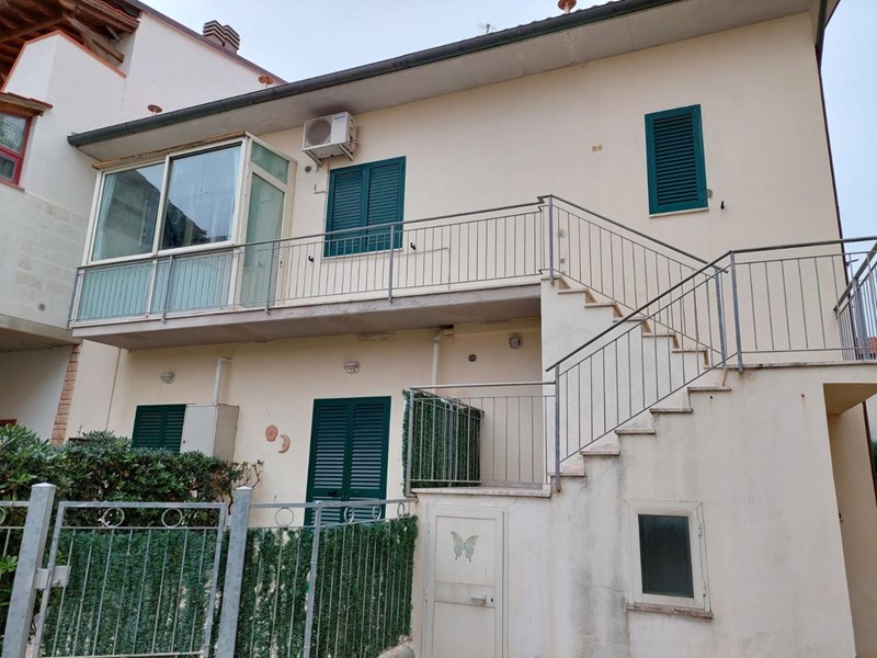 Appartamento in Vendita a Rosignano Marittimo, zona Rosignano Solvay, 205'000€, 80 m², arredato, con Box