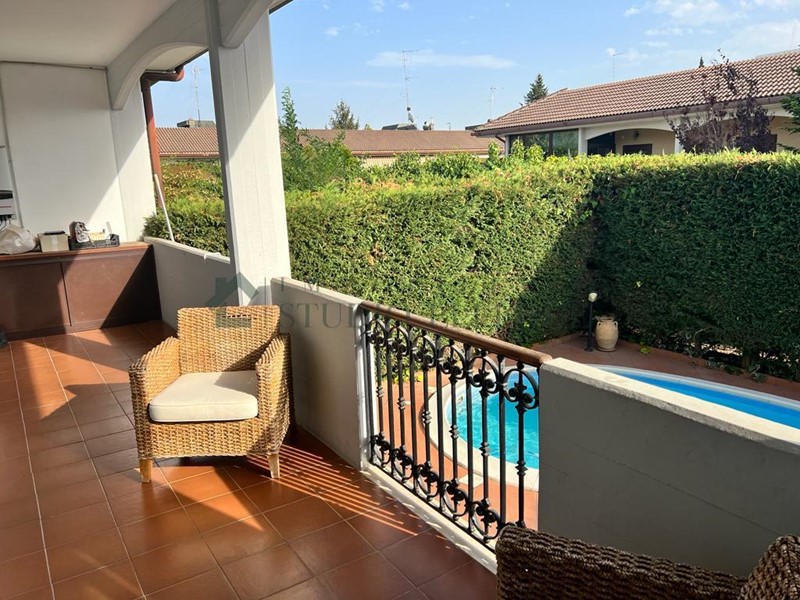 Casa Indipendente in Vendita a Bari, 620'000€, 240 m²